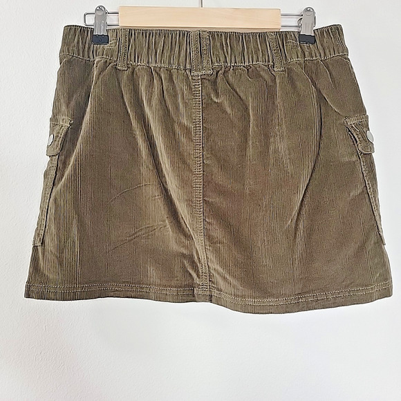 No Boundaries Olive Green Corduroy Mini Skirt NWT Elastic Waist Pockets L - Picture 4 of 6